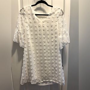 White short sleeve V neck dress